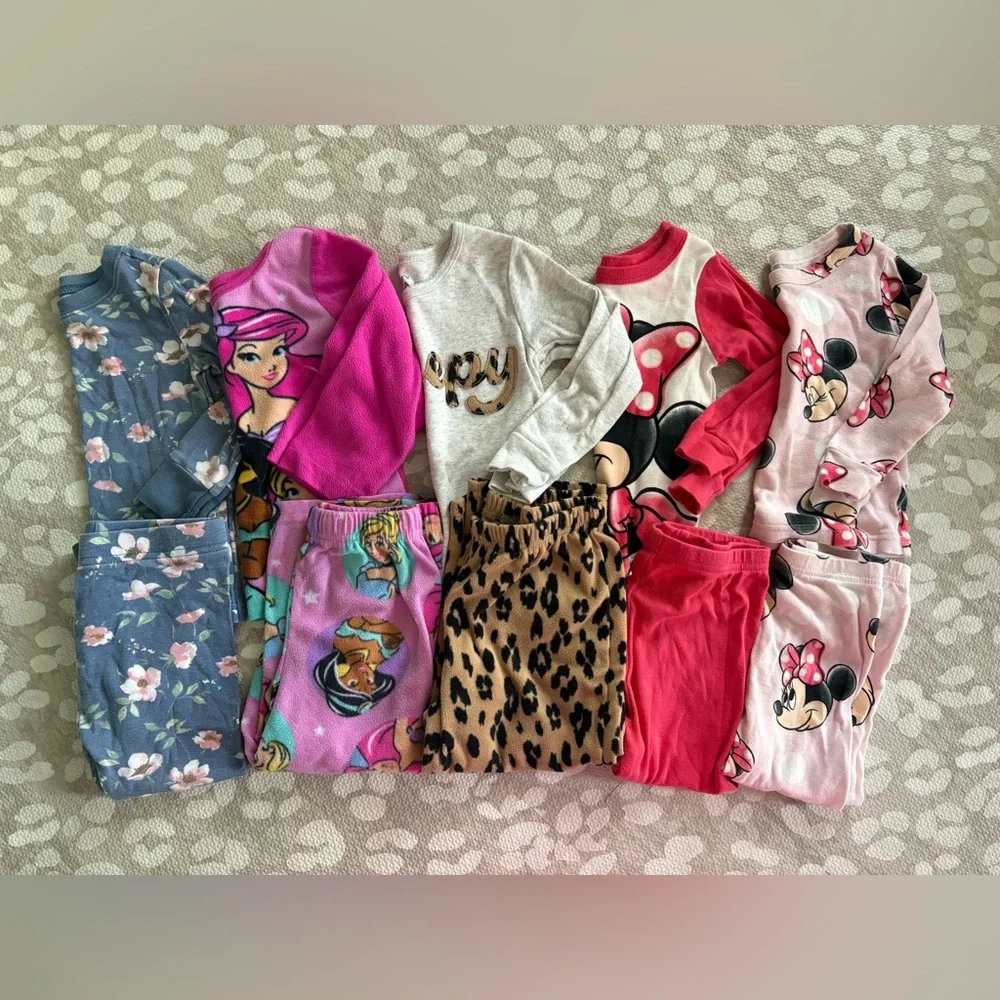 2T girls pajama bundle - Picture 1 of 5